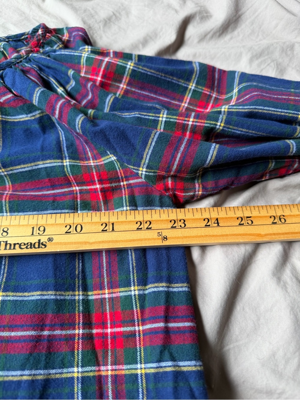 Petite Plume Classic Red Plaid Women Long Flannel Nightgown Sz L 100% Cotton - Picture 6 of 9
